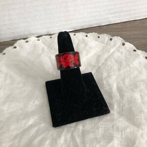 Vtg Reverse Carved Rose Lucite Ring
